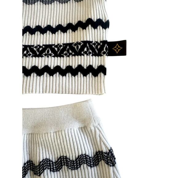 Louis Vuitton - Scallop Stripe Knit Crop Top - Milky White (NOT SOLD AS SET) - Picture 8 of 10